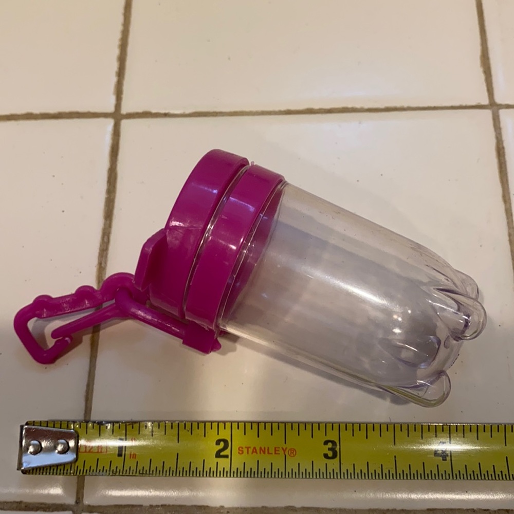 Greenbrier Plastic box for pills in good condition